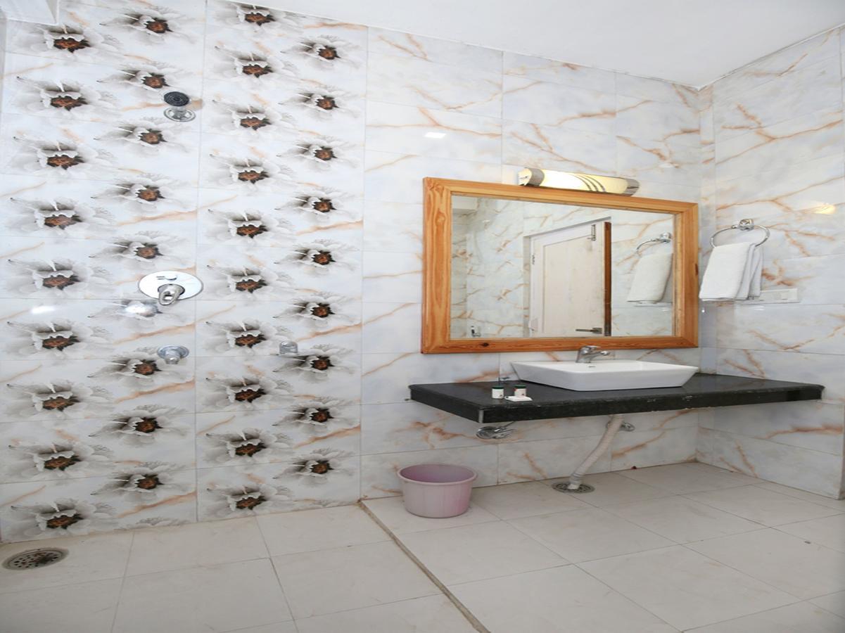 Oyo 10116 Hotel Rhythm Retreat Manāli Εξωτερικό φωτογραφία
